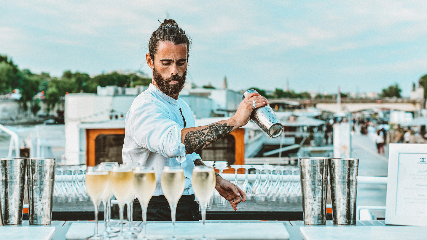 Cocktails Society - service cocktails